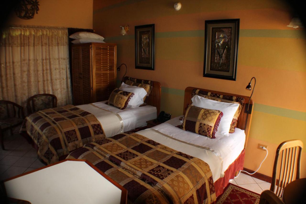 Native Abode Bed & Breakfast Bon Accord Village Exterior photo